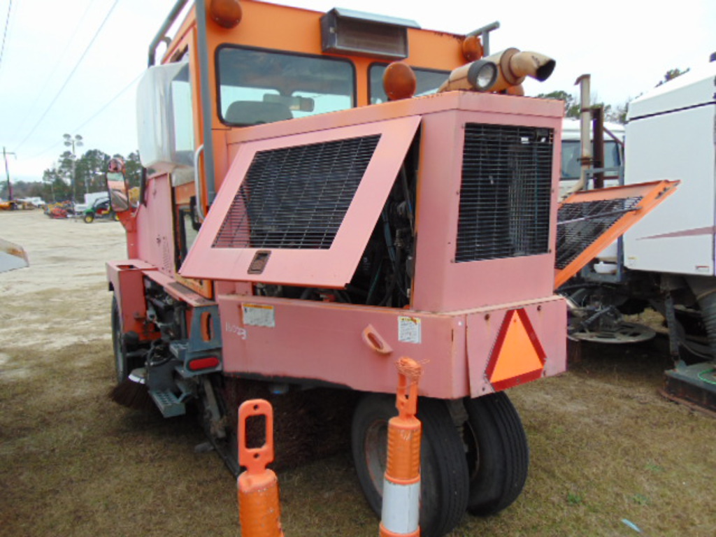 CAMION BARREDORA ELGIN PELICAN